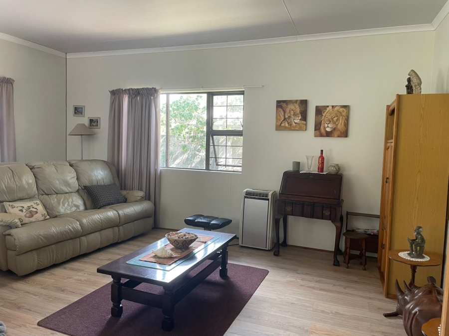 6 Bedroom Property for Sale in West Bank Eastern Cape